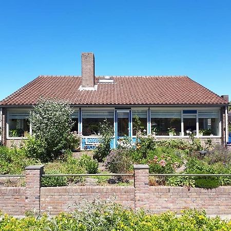 B&B De Blauwe Tulp Noord-Scharwoude Exterior foto