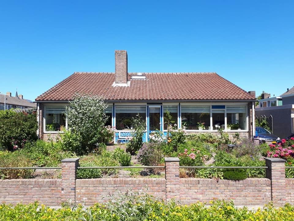 B&B De Blauwe Tulp Noord-Scharwoude Exterior foto